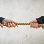 SEAAC consegue liminar para suspender cobrança indevida de Imposto na conta de energia elétrica