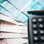 FORAM ASSINADAS AS CONVENÇÕES DE COBRANÇA E LOCAÇÃO DE MÁQUINAS